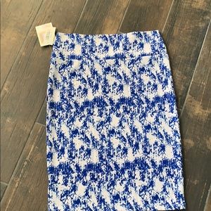 LuLaRoe Cassie • Size M• NWT